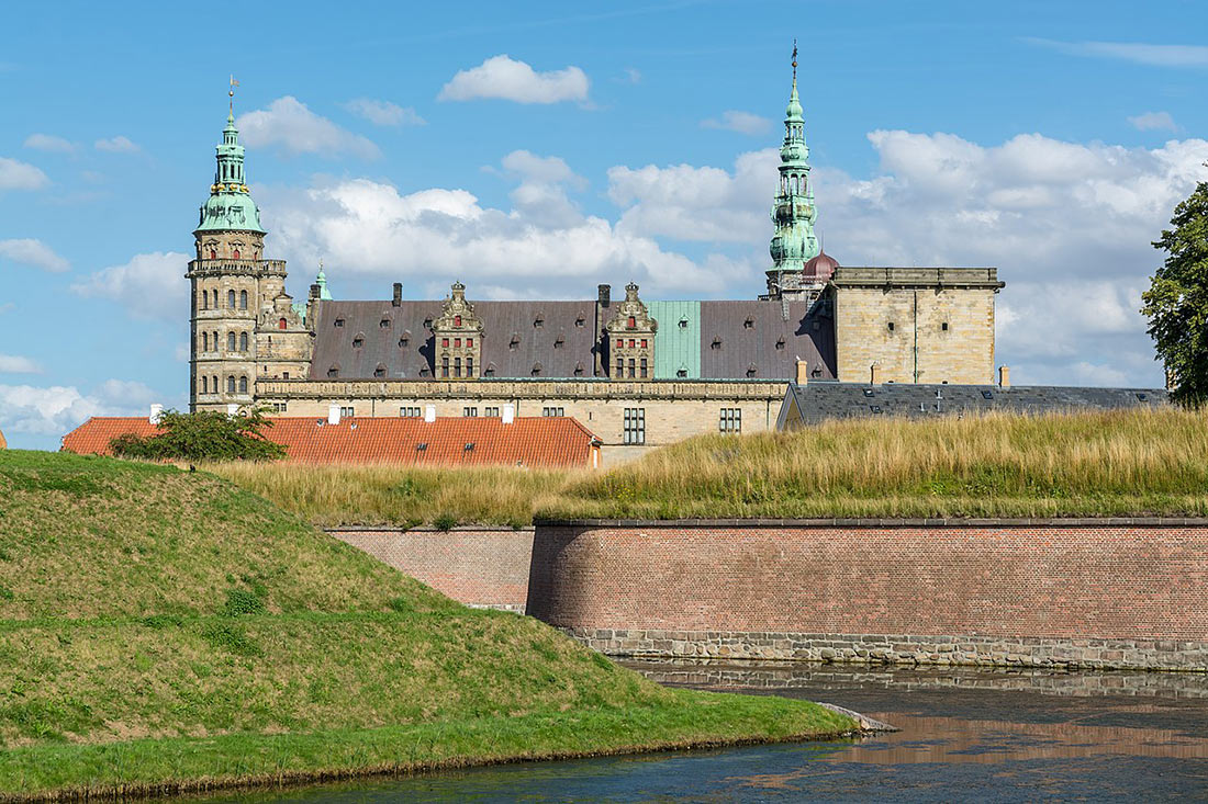 Самые красивые замки и дворцы Дании: монументальные сооружения, которые символизируют собой время гид,города,заграница,история,мир,отдых,путешествия,страны,тур,туризм