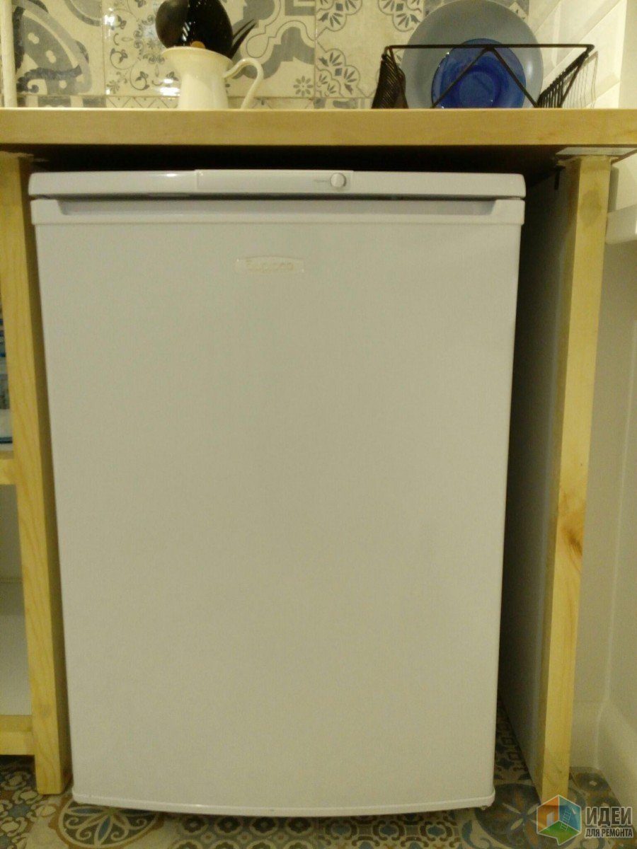 Низкий холодильник под столешницу бирюса