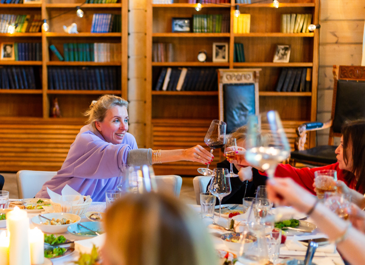 Светлана Бондарчук с мужем Сергеем Харченко, Елена Летучая и другие участники тура по Карелии Звезды,Новости о звездах