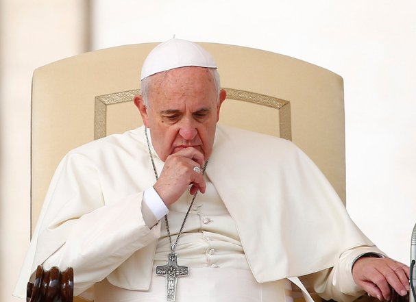 Возмущенный папа Римский вызвал на ковер украинского посла