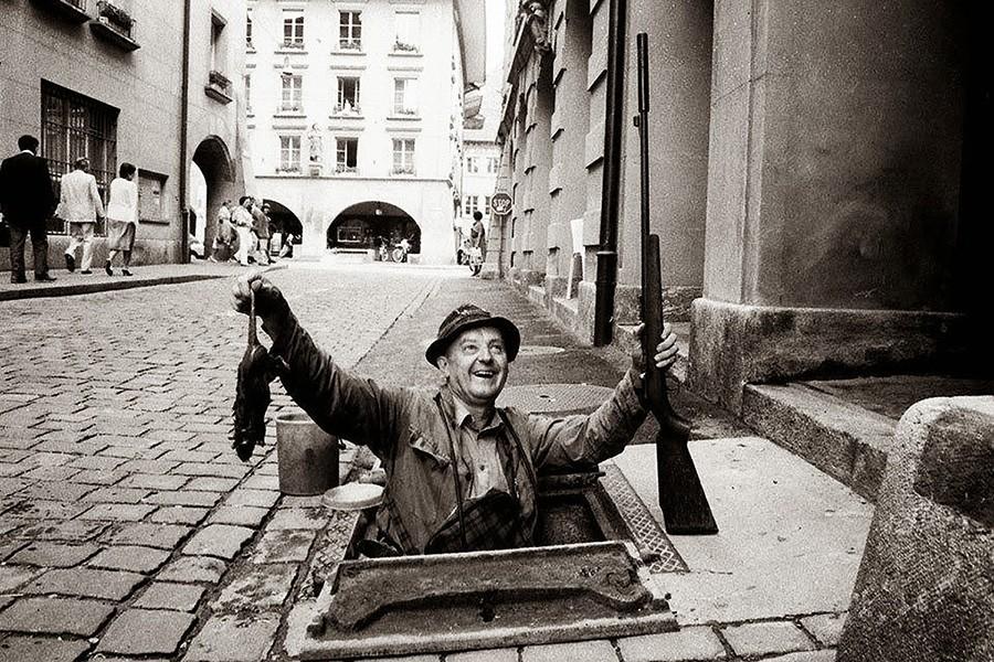 40 ретрофото, демонстрирующих то, каким странным мир был раньше 40 ретрофото, демонстрирующих то, каким странным мир был раньше чтобы, через, войны, конкурса, какой, приходилось, Женщина, магазинов, после, средства, мировой, Первой, солдаты, сумасшедшем, далеком, хотите, сегодня, прошлом, стреляет, работницы