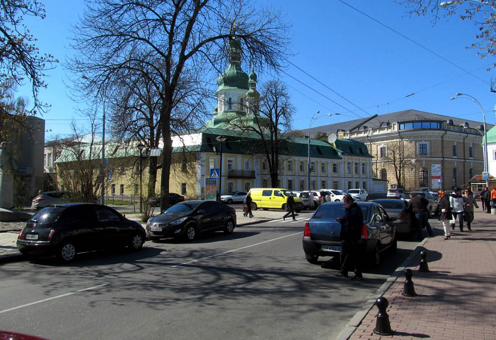 Апрельский Киев. Памятники, плакаты, символы, Лавра Апрельский Киев. Памятники, плакаты, символы, Лавра