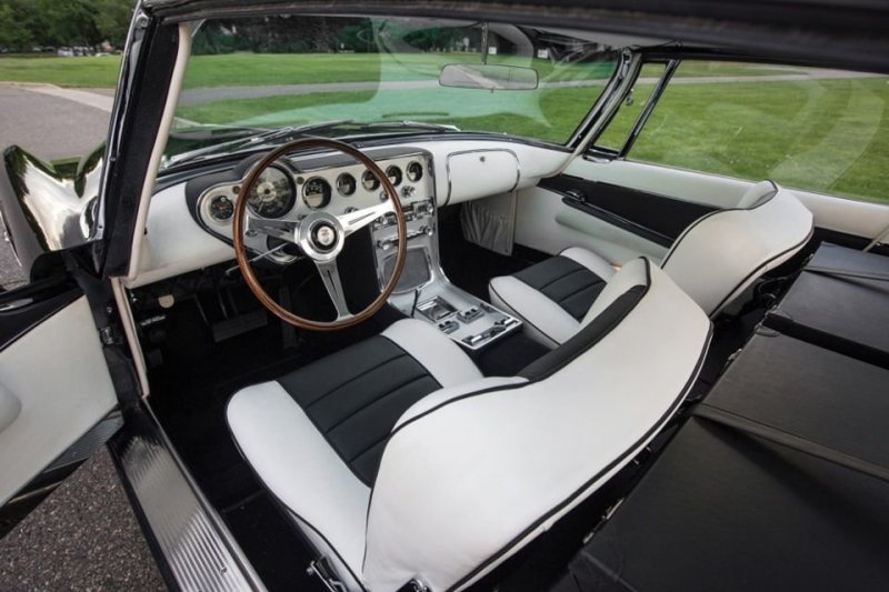 Dual-Ghia Convertible: автомобиль Френка Синатры и Рональда Рейгана Dual-Ghia Convertible: автомобиль Френка Синатры и Рональда Рейгана