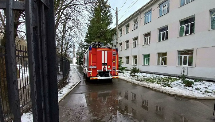 Массовые отмены занятий и эвакуации в Крыму. Что нового