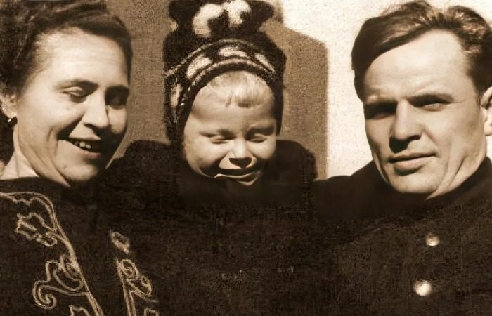 «Свой среди чужих»: что сгубило Юрия Богатырева Богатырев, просто, Богатырева, после, которой, среди, смерти, этого, друга, училище, начал, несколько, только, сильно, такой, всегда, считал, оказалось, актера, сцену
