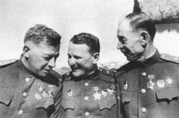 Иван Михайлович Чистяков - рассказ о герое Советского Союза.