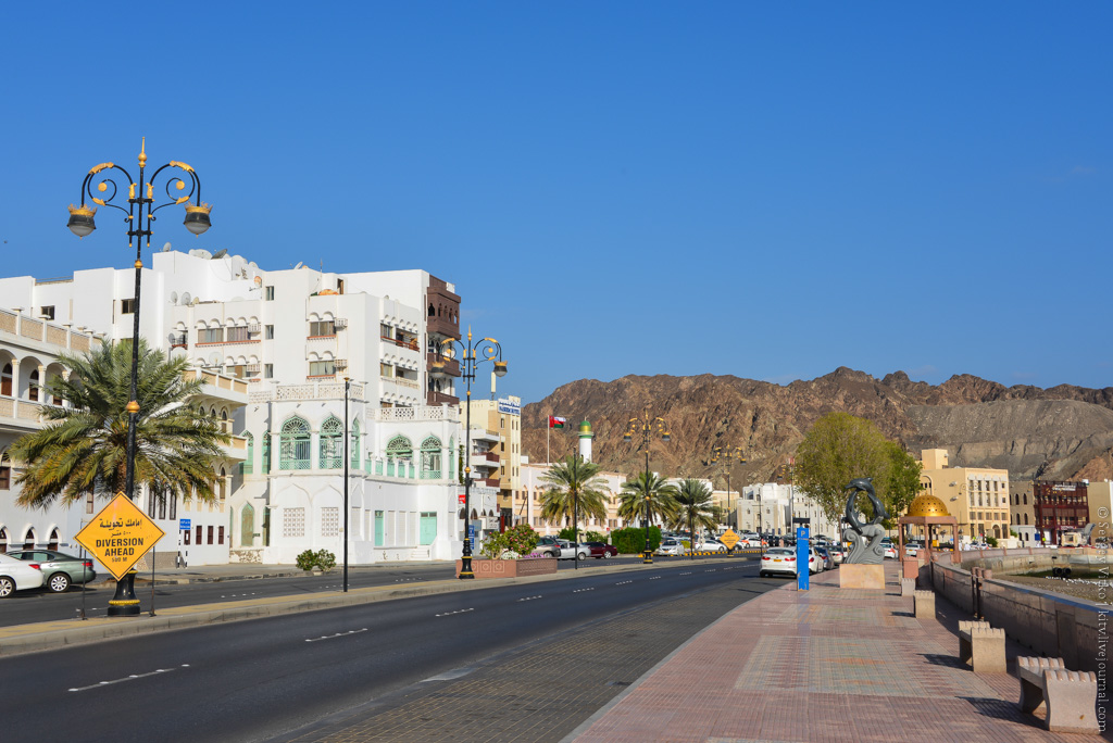 Как сегодня живется народу  в стране абсолютной монархии ? абсолютная монархия