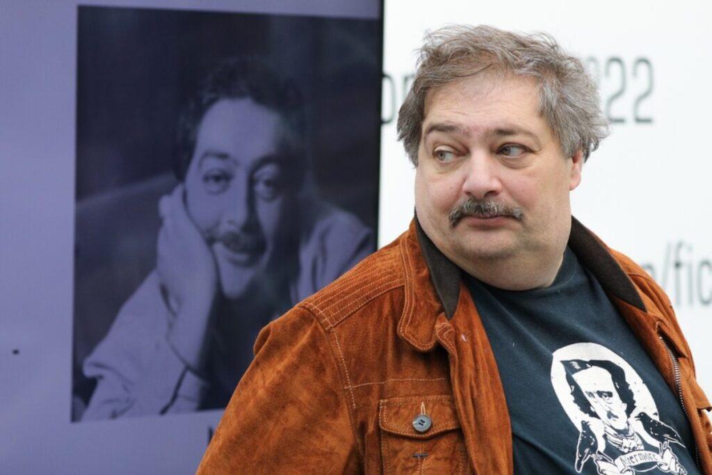 Писателю Дмитрию Быкову* вынесли приговор