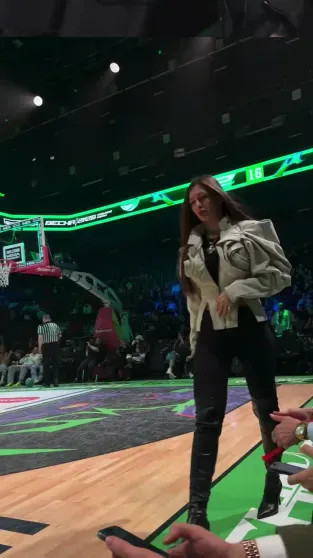 Тимати и Валентина Иванова посетили баскетбольный матч после слухов о его измене Тимати, Иванова, Валентина, вместе, появилась, которая, этого, рэпера, видели, якобы, рэпер, также, Иванову, модель, откровенном, Ратмир, шестилетний, расстались, Решетовой, Анастасией