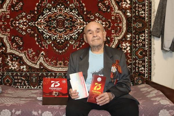 Труженика тыла поздравили с юбилеем – 90-летием!