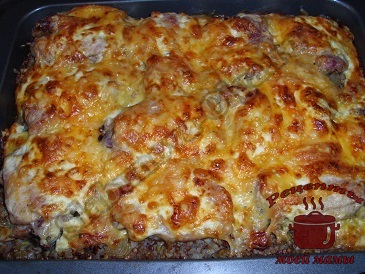 Курица с гречкой, запеченная в духовке