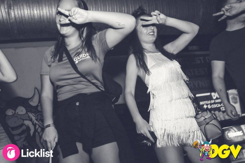 Пьяный Солнечный Берег: как британцы отдыхают и отрываются в Болгарии 