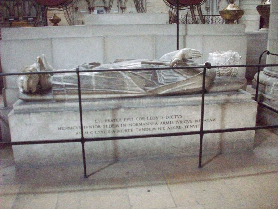 Что вы понимаете в семейных ссорах