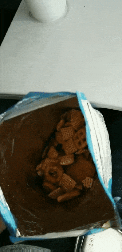 Собачки, которые готовы на все, чтобы утолить свой голод Собачки, которые готовы на все, чтобы утолить свой голод