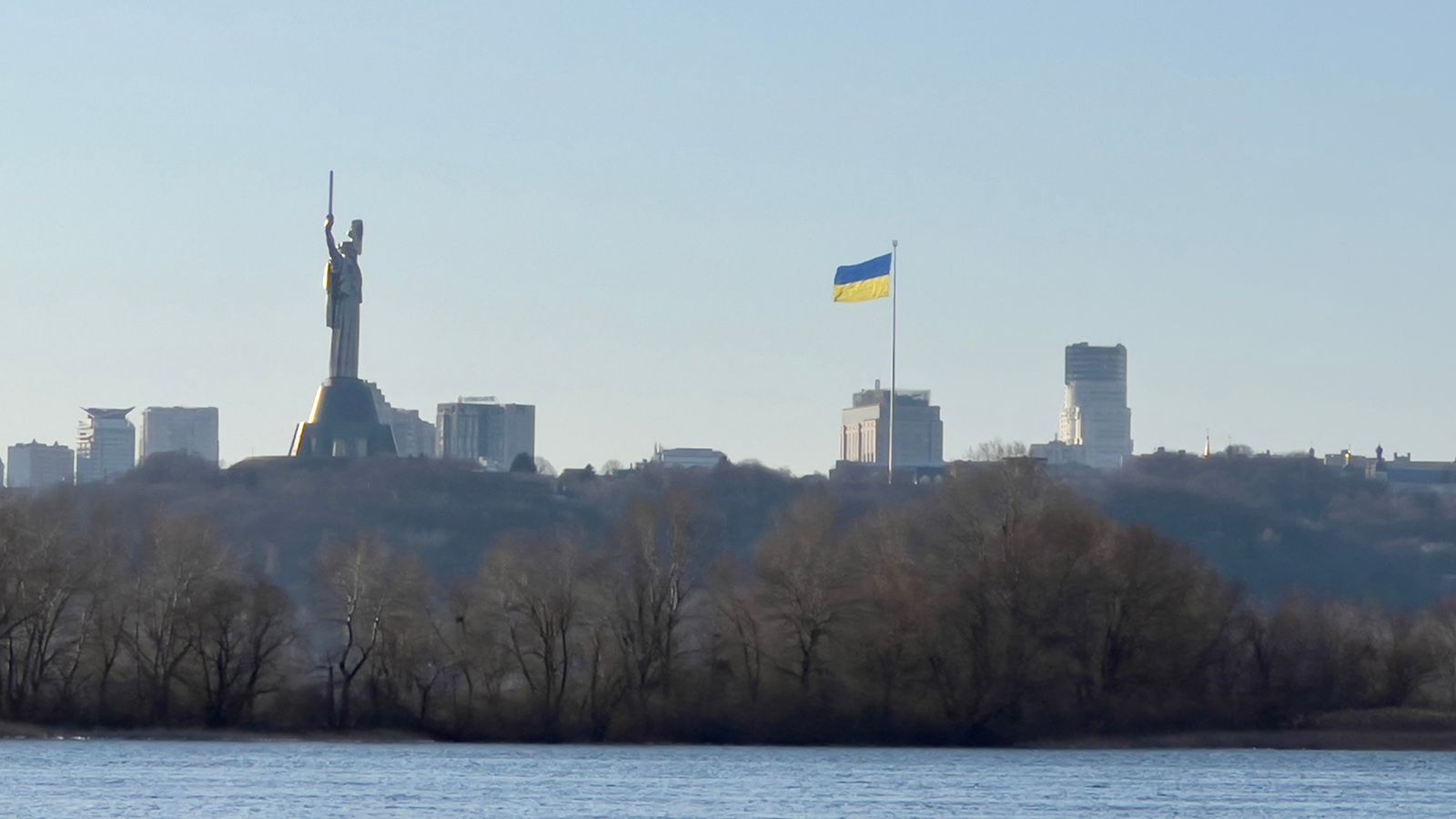 Подоляк раскритиковал предложения Маска по урегулированию кризиса на Украине Общество