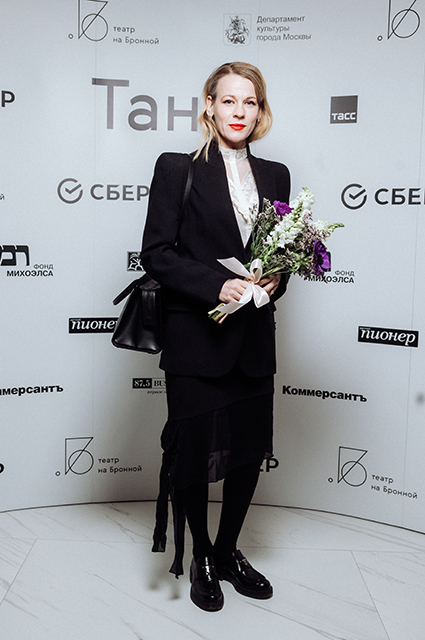 Dress Code. В Москве после реконструкции открылся Театр на Бронной. Среди гостей — Ксения Собчак, Людмила Нарусова, Светлана Бондарчук Dress Code. В Москве после реконструкции открылся Театр на Бронной. Среди гостей — Ксения Собчак, Людмила Нарусова, Светлана Бондарчук Светская жизнь