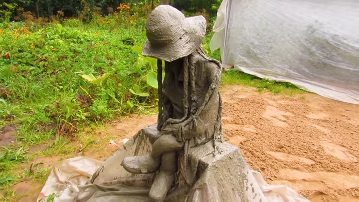 Крутая самоделка из старой детской одежды и цемента Крутая самоделка из старой детской одежды и цемента интерьер,одежда,переделки,своими руками,сделай сам