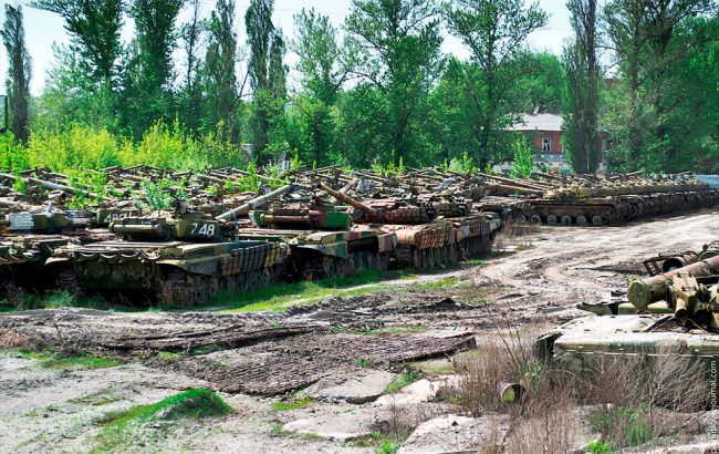 Потрясающие фотографии заброшенного бронетанкового завода в Харькове Потрясающие фотографии заброшенного бронетанкового завода в Харькове