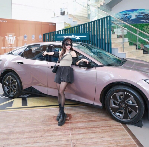 Первый электрический седан Toyota bZ3 получил стрижку на 3000 долларов до начала продаж. Он поступит в продажу 16 апреля в Китае