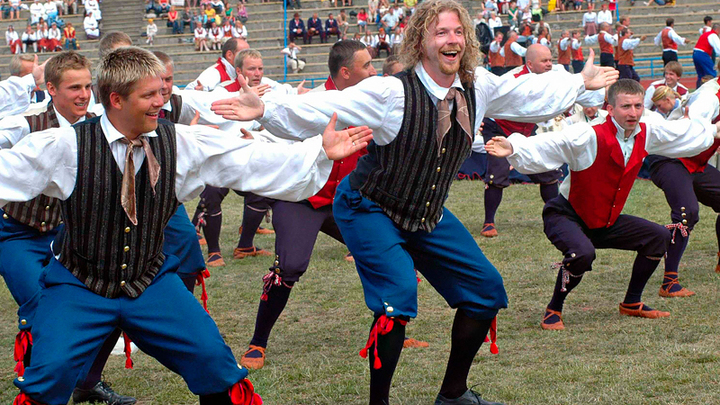 ПАРОДИЯ В СТИЛЕ BLM. БЫСТРАЯ РЕАКЦИЯ ЭСТОНЦЕВ НА РАБСТВО У НЕМЦЕВ