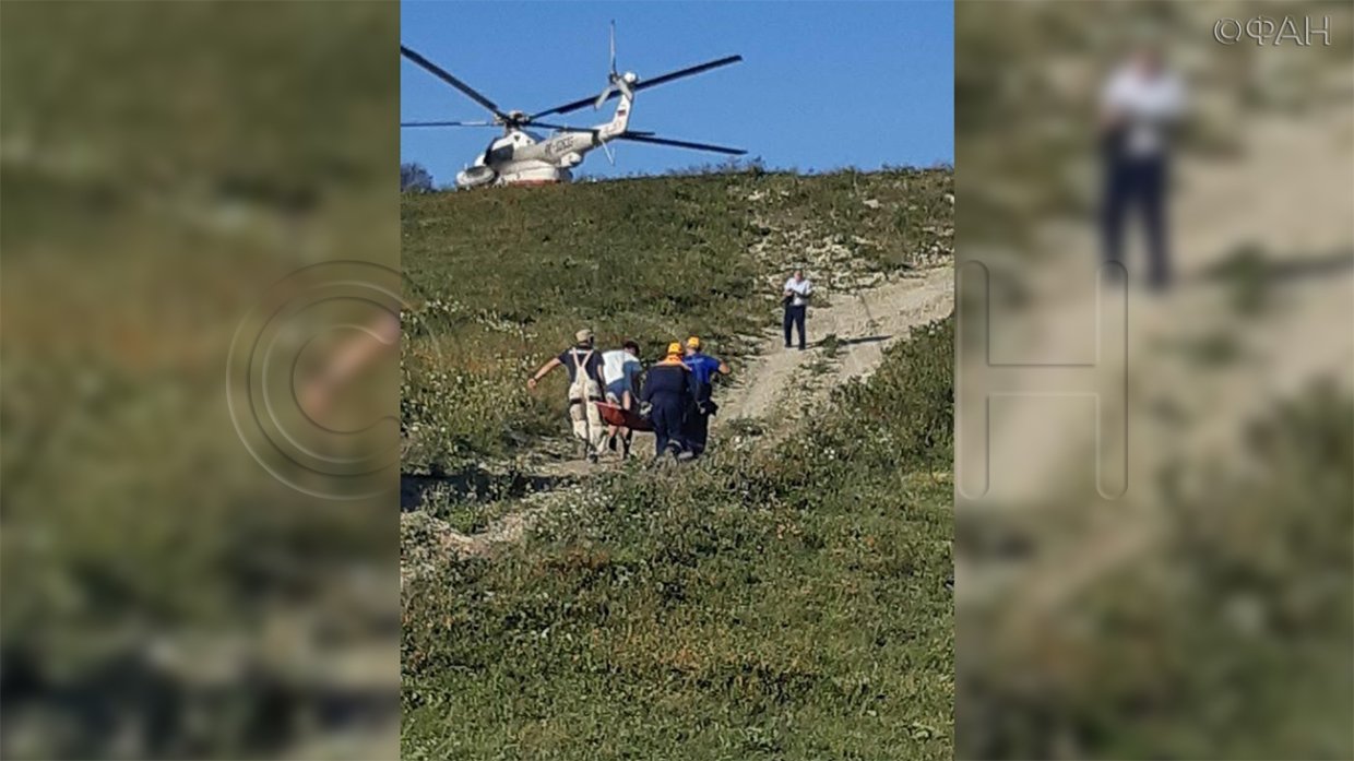 Джип с туристами упал в овраг в Геленджике, пострадали семь человек