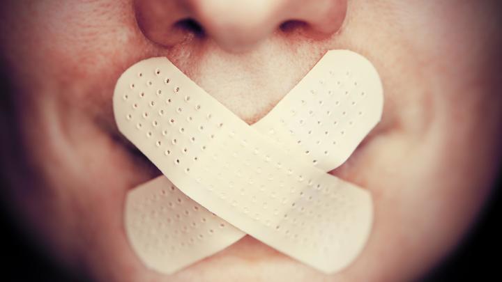 ЗАКРОЙТЕ РОТ И НЕ СОПРОТИВЛЯЙТЕСЬ: СМЕРТЬ В ДУХЕ "ЗОЛОТОГО МИЛЛИАРДА" – НАЧАЛИ С США