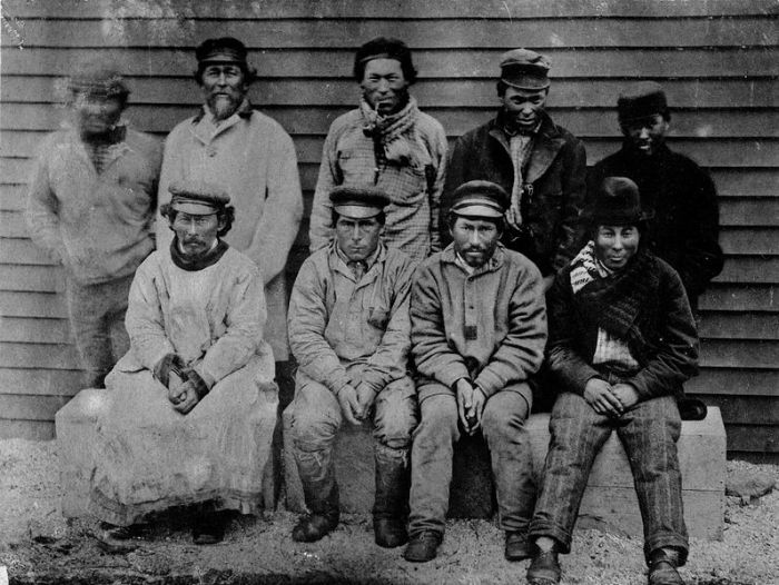 Группа алеутских охотников, 1884-1886 гг./Фото: upload.wikimedia.org