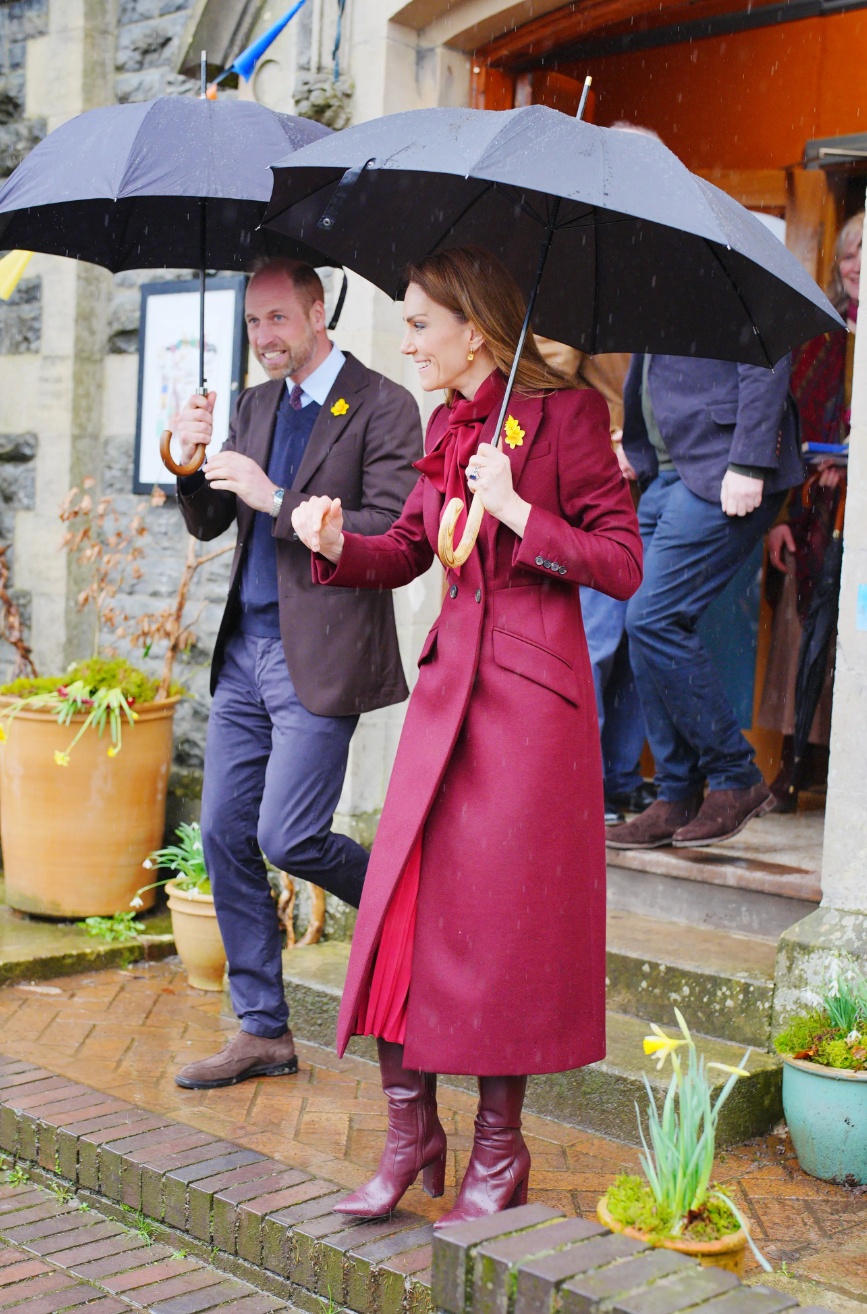 В любимом пальто и с брошью в виде нарцисса: Кейт Миддлтон и принц Уильям посетили Уэльс Миддлтон, принц, Уильям, время, принца, святого, только, бренда, обняла, стиль, пальто, особа, Davies, Oriel, образ, стали, принцесса, премии, BAFTA2026, выбрала