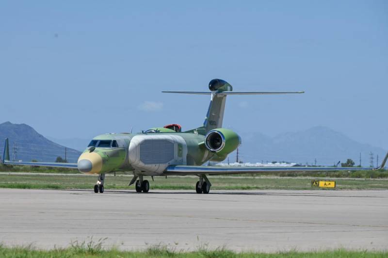 Самолет РЭБ EC-37B Compass Call. Прогресс и задержки Самолет РЭБ EC-37B Compass Call. Прогресс и задержки ввс