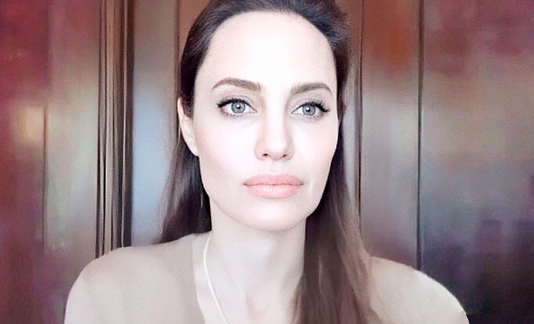 Анджелина Джоли высказалась о равноправии: "Почему так много женщин до сих пор не осознают собственную значимость?"