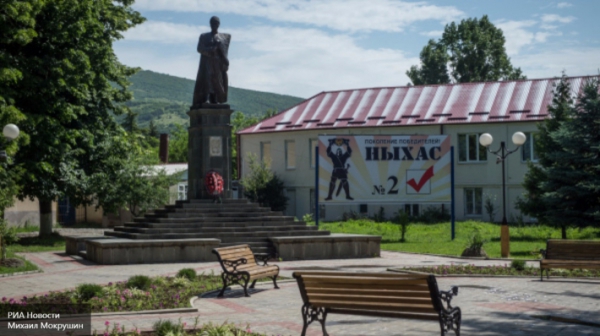 Путин: Южная Осетия сбежала из Грузии от Саакашвили
