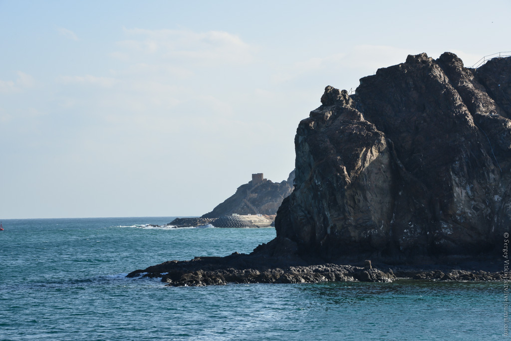 Как сегодня живется народу  в стране абсолютной монархии ? абсолютная монархия