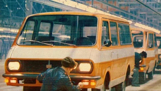 Как сейчас выглядит Рижский завод, где выпускали советский аналог Volkswagen Transporter, и что на нём производят вместо микроавтобусов РАФ