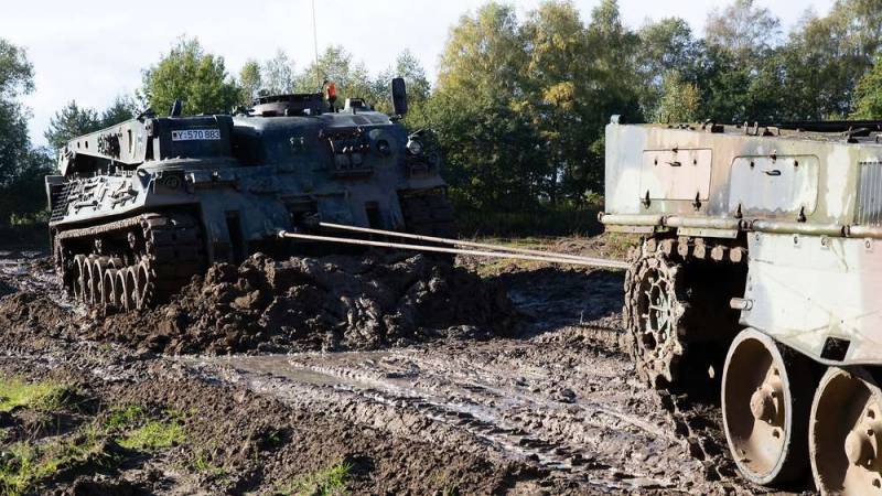 Бронированные ремонтно-эвакуационные машины Bergepanzer 2 для Украины оружие