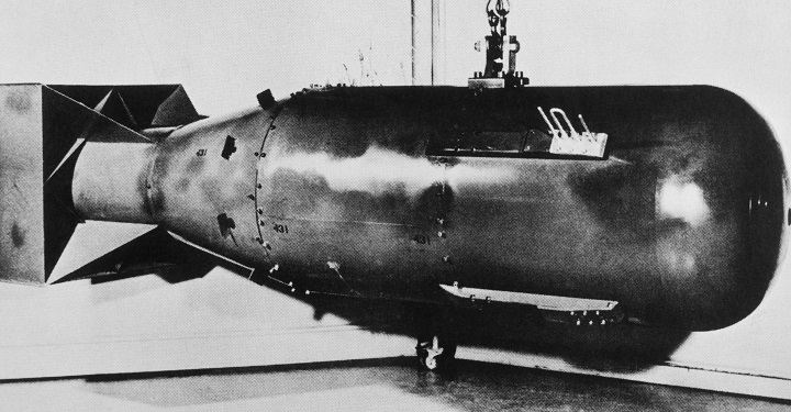 ХОРОШО ЗАБЫТОЕ СТАРОЕ: США ВЕРНУЛИСЬ К АТОМНЫМ БОМБАМ. И ЭТО ПО-НАСТОЯЩЕМУ ОПАСНО оружие