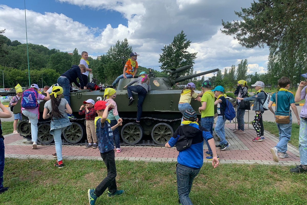 Смена нижний. Мероприятия в парках. Закрытие лагеря. В парке Победы сегодня. Лагерь горный.