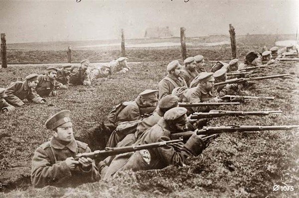 Как белые «краснели», а красные «белели» Как белые «краснели», а красные «белели» история России