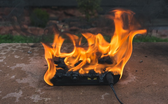 7 мест в доме, где нельзя устанавливать Wi-Fi роутер, чтобы интернет не заглох 7 мест в доме, где нельзя устанавливать Wi-Fi роутер, чтобы интернет не заглох роутер, будет, роутера, чтобы, подальше, стоит, может, лучше, сигнал, гаджет, аквариум, держать, сигналу, иметь, одного, легковоспламеняющимися, жилище, такие, безопасности, является
