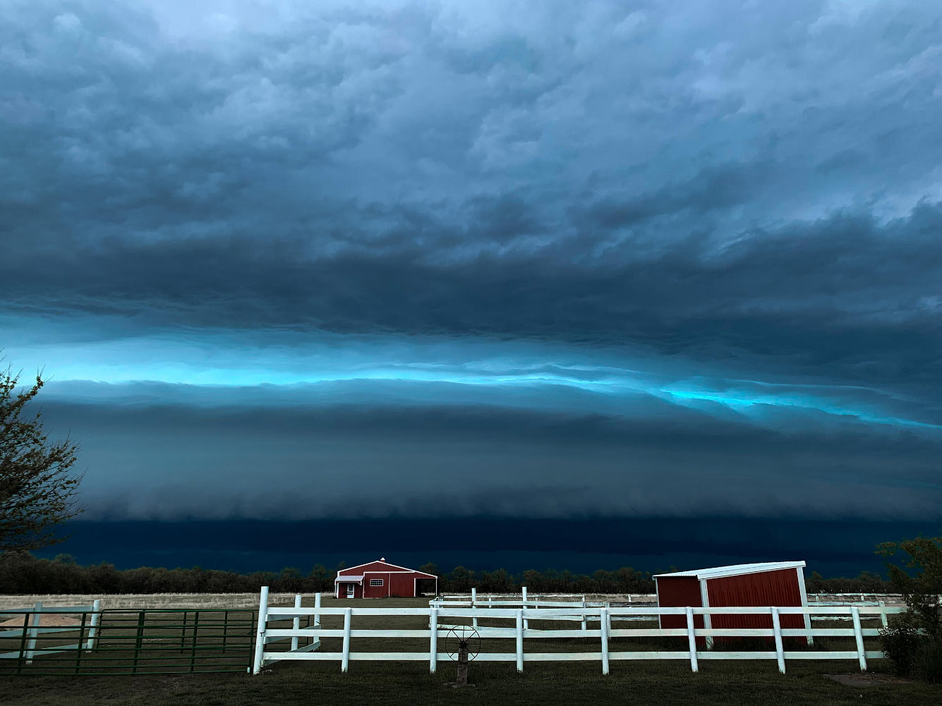 Погодный фотограф 2021 Photographer, Weather, Society’s, Meteorological, AwardsРадуга, острове, белого, цвета, время, AwardsМолнии, Селатан, хорошо, Jiming, Китай, солнечный, AwardsГора, PurnomoRoyal, Индонезия, АбуДаби, Christopher