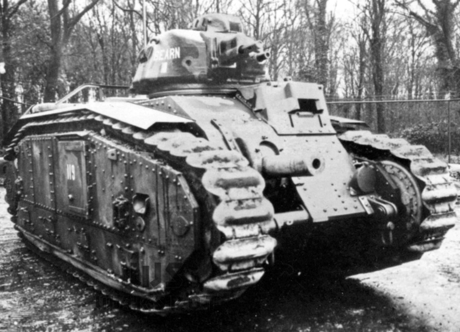 ​После того как ограничения по массе танков исчезли, Char B1 стал приоритетным направлением. Французское командование поначалу явно не смутил тот факт, что изготовление первой (и единственной) серии из 32 Char B1 растянулось почти на два года. При этом 50 Char D2 изготовили менее чем за год - Колосс на глиняных ногах | Warspot.ru