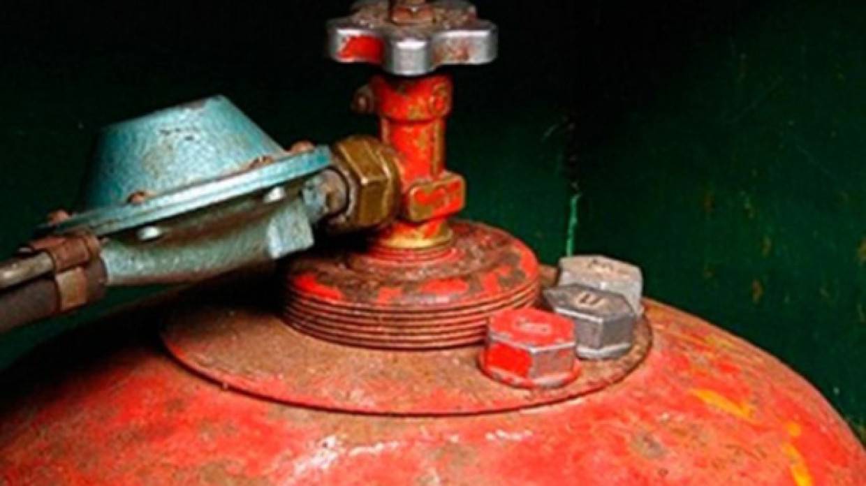 Трое моряков получили ожоги в результате взрыва газового баллона в порту Владивостока