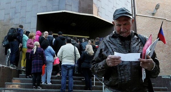 Донецкий социолог: если с паспортами и дальше так пойдёт, РФ может потерять Донбасс