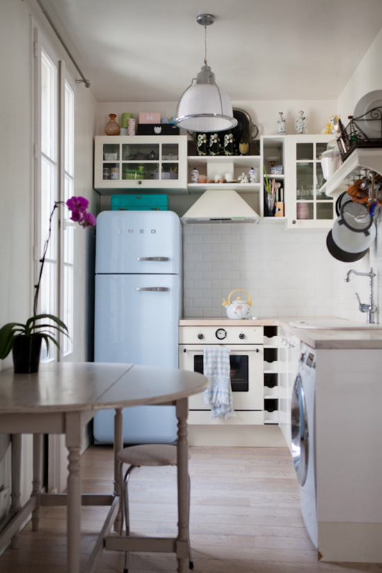 Холодильник рядом с плитой или другими «теплыми» объектами – это нормально? бытовая техника,идеи для дома,интерьер и дизайн
