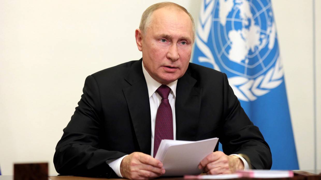 Путин: необходимо увеличивать суверенитет в ответ на западные санкции Политика