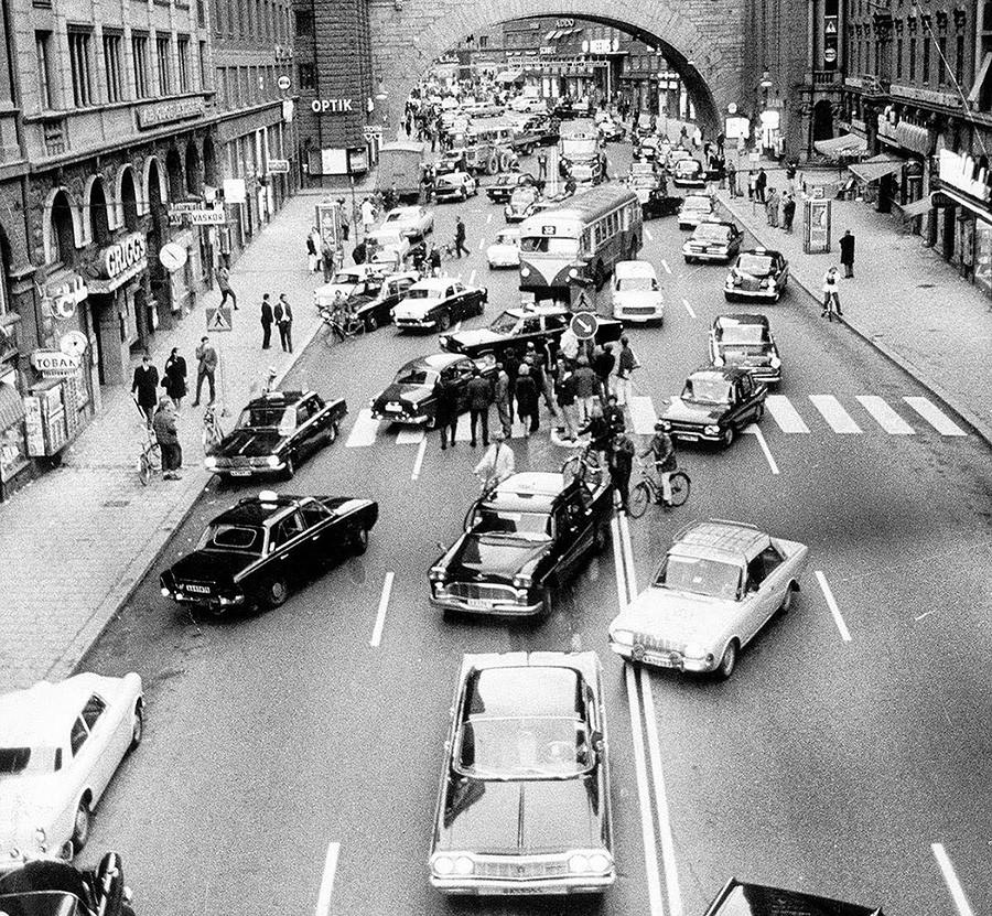 40 ретрофото, демонстрирующих то, каким странным мир был раньше 40 ретрофото, демонстрирующих то, каким странным мир был раньше чтобы, через, войны, конкурса, какой, приходилось, Женщина, магазинов, после, средства, мировой, Первой, солдаты, сумасшедшем, далеком, хотите, сегодня, прошлом, стреляет, работницы