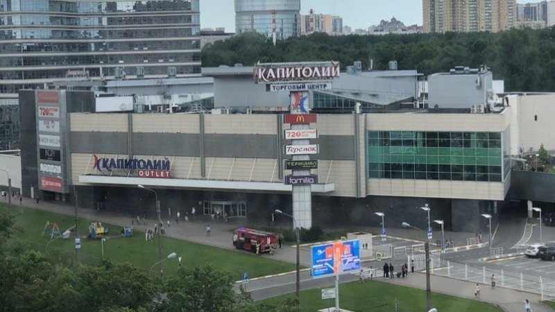 Капитолий коломяжский просп 19 корп 2 фото Эвакуация ТЦ "Капитолий" в Петербурге попала на видео - Обсуждение статьи