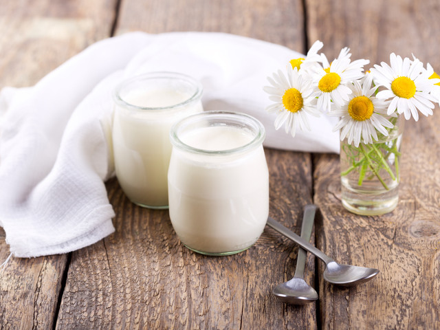 Йогурт при панкреатите: полезные свойства йогурта, особенности употребления продукта