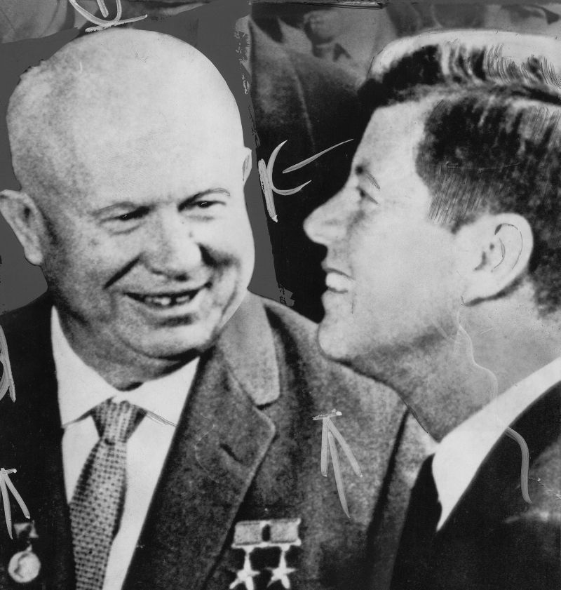 После Сталина руководить СССР должны были Берия и Маленков. Почему вдруг Хрущев? После Сталина руководить СССР должны были Берия и Маленков. Почему вдруг Хрущев? Война и мир