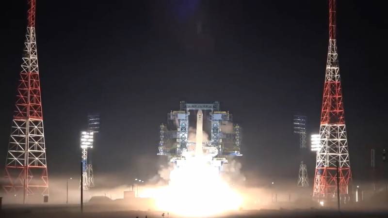 Перспективные ракеты-носители российской разработки Перспективные ракеты-носители российской разработки оружие