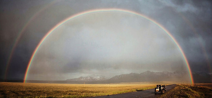 Самая красивая радуга, которую мы когда-либо видели, в Киргизии. Instagram bizoo_n.